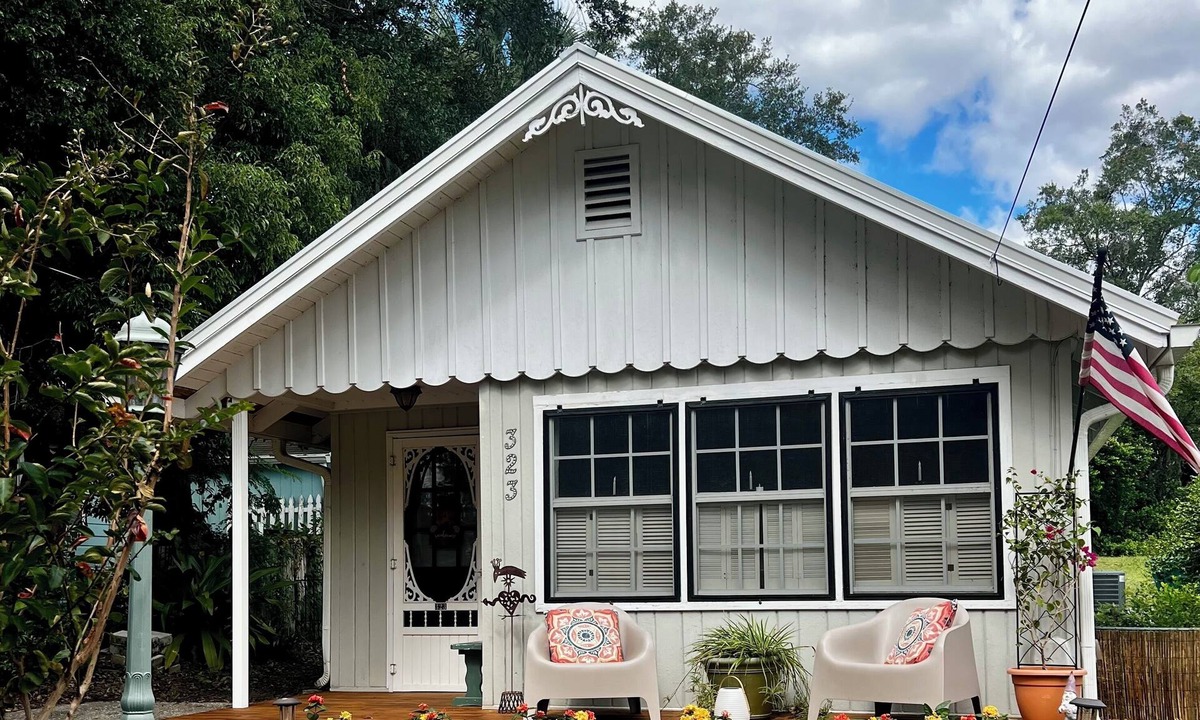 Mount Dora Cottage | *DICKERMAN COTTAGE. Located on cottage row in the Historic area of Mount Dora*