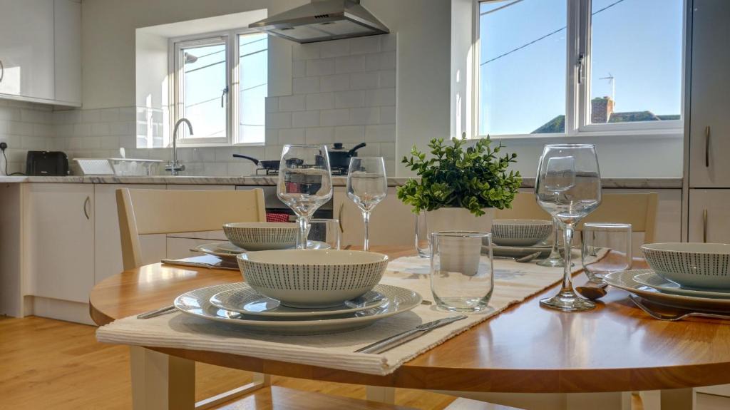 Didcot Apartment | Didcot- Private Flat with Garden & Parking 03