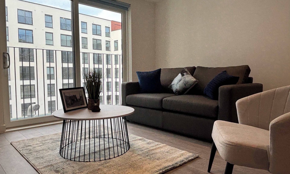 Bordesley Apartment | Digbeth 1-Bed Apt | Balcony City Centre