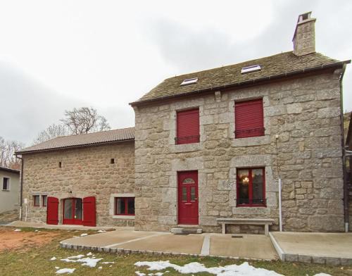 Saint-Denis-en-Margeride House | Digitales en margeride