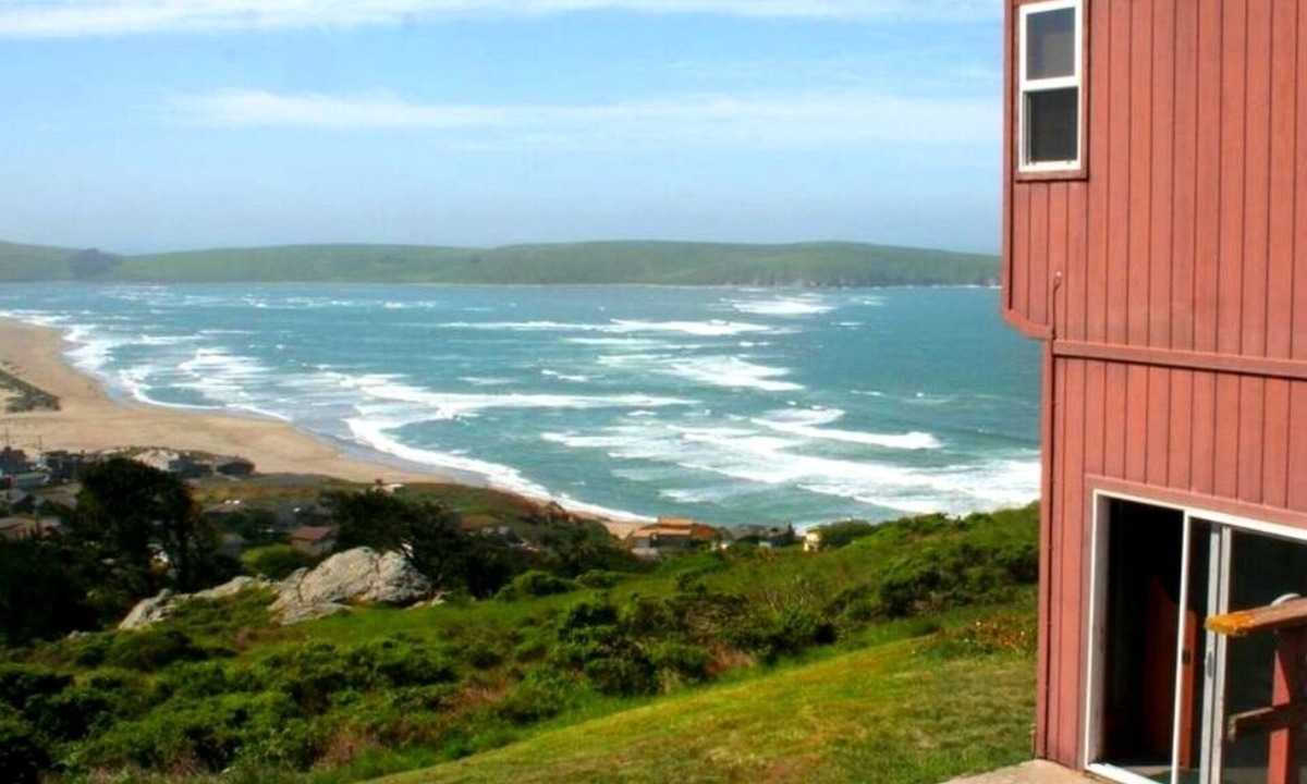 Dillon Beach House | Dillon Beach! Ocean VIEW~Hot Tub~Dogs OK~Game Room~Abalone Alcove