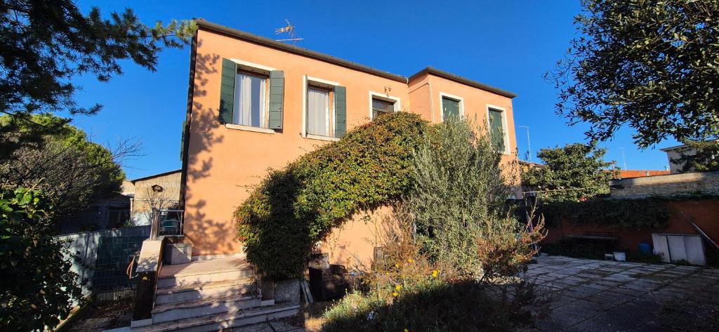 Longa Apartment | Dimora Astolfo 1-2-3