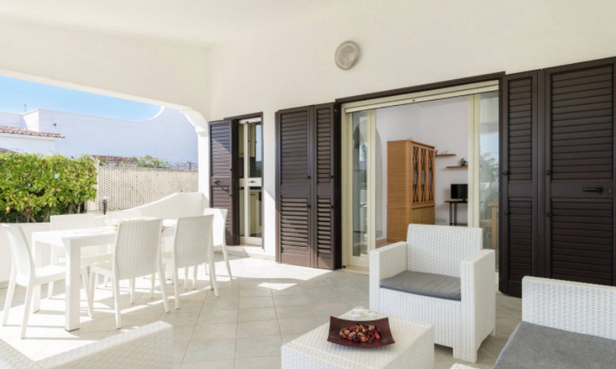 Villanova Villa | Dimora Azzurra | 3 Bedrooms | Charming Villa with Panoramic Views | Shaded Terrace and Private Pool | Ostuni