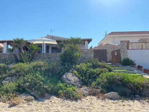 Reitani Villa | Dimora Elma casa sulla spiaggia fronte mare a San Lorenzo vicino Marzamemi
