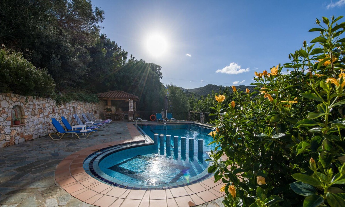 Stalos Villa | Dimosthenis Villas