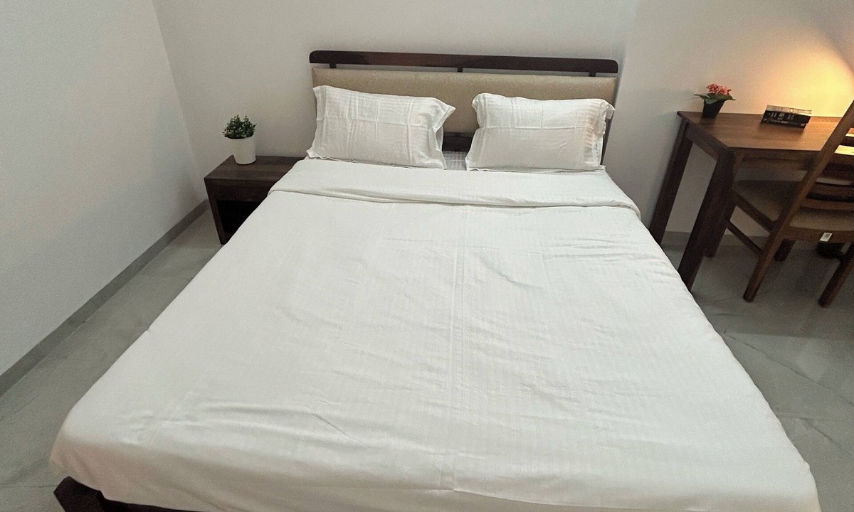 Thite Nagar Apartment | Dio by StayVio Riverfront road, 3BHK in Kharadi near EON IT Park, WTC,Magarpatta