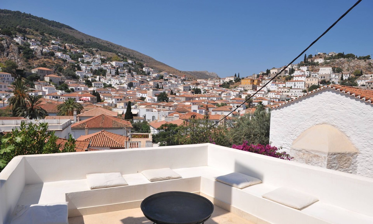 idhra Villa | Dione House