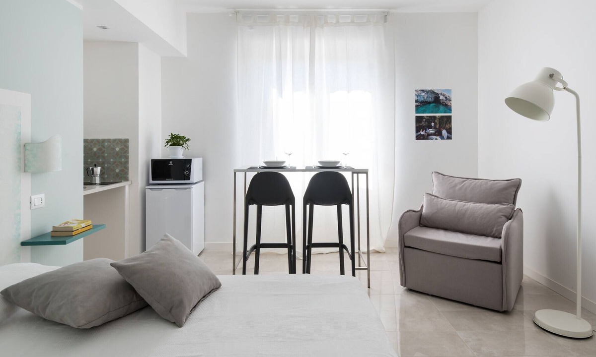 Syracuse Apartment | Dioniso Smart Suite with balcony by Wonderful Italy