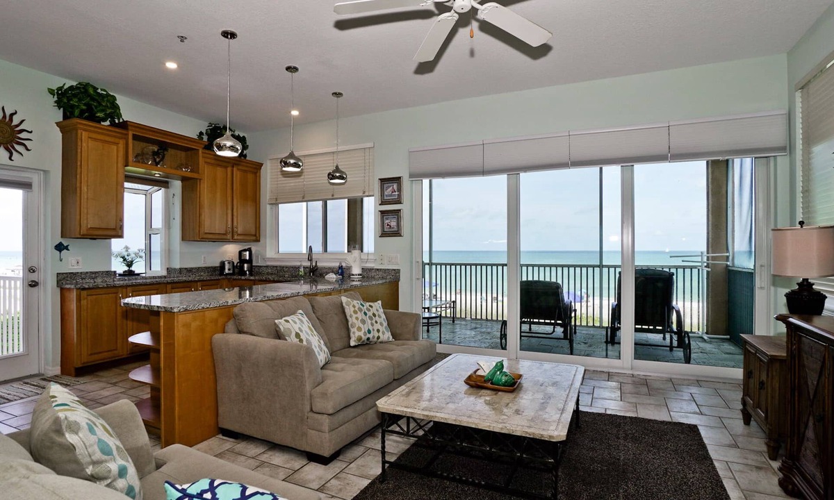 Bradenton Beach Condo | DIRECT BEACHFRONT! PANARAMIC SUNSET VIEWS!