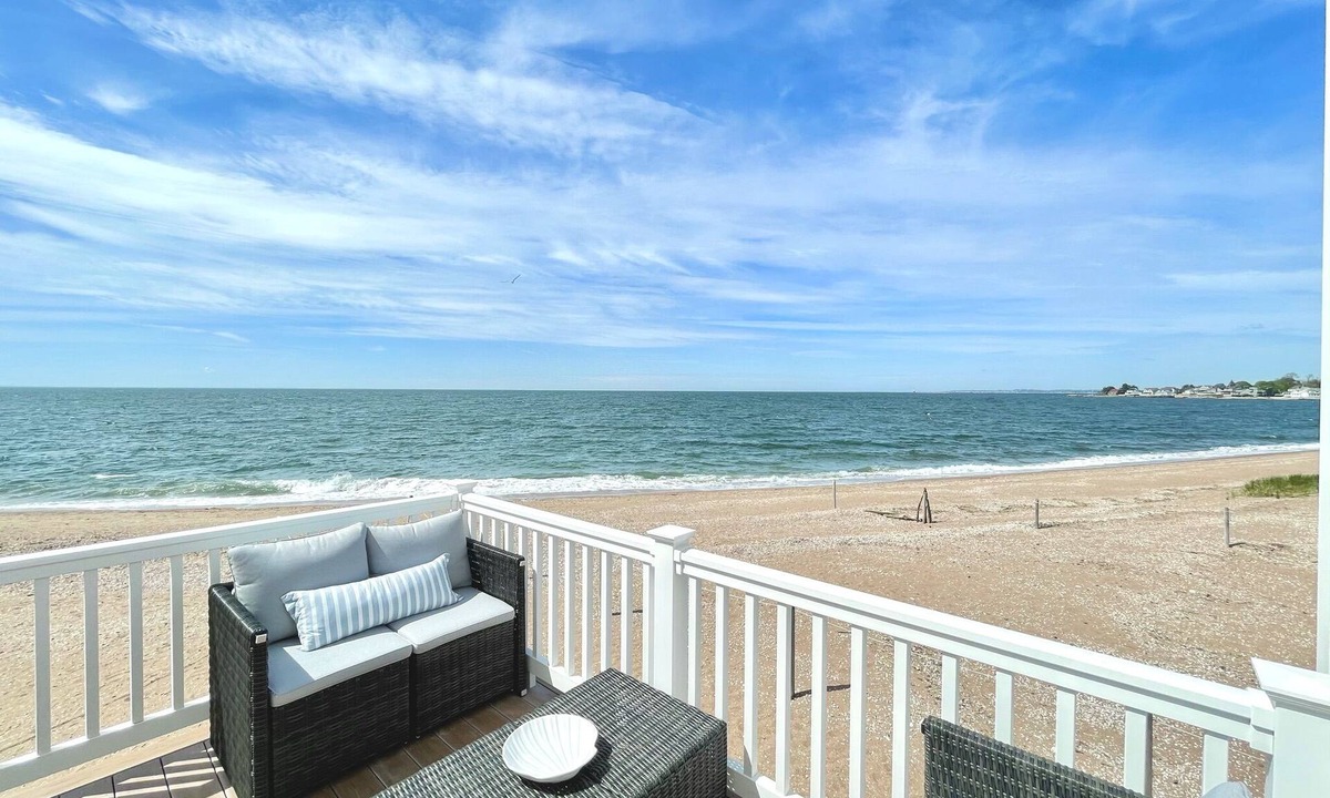 East Haven House | Direct Beachfront Modern Cottage on Private Beach