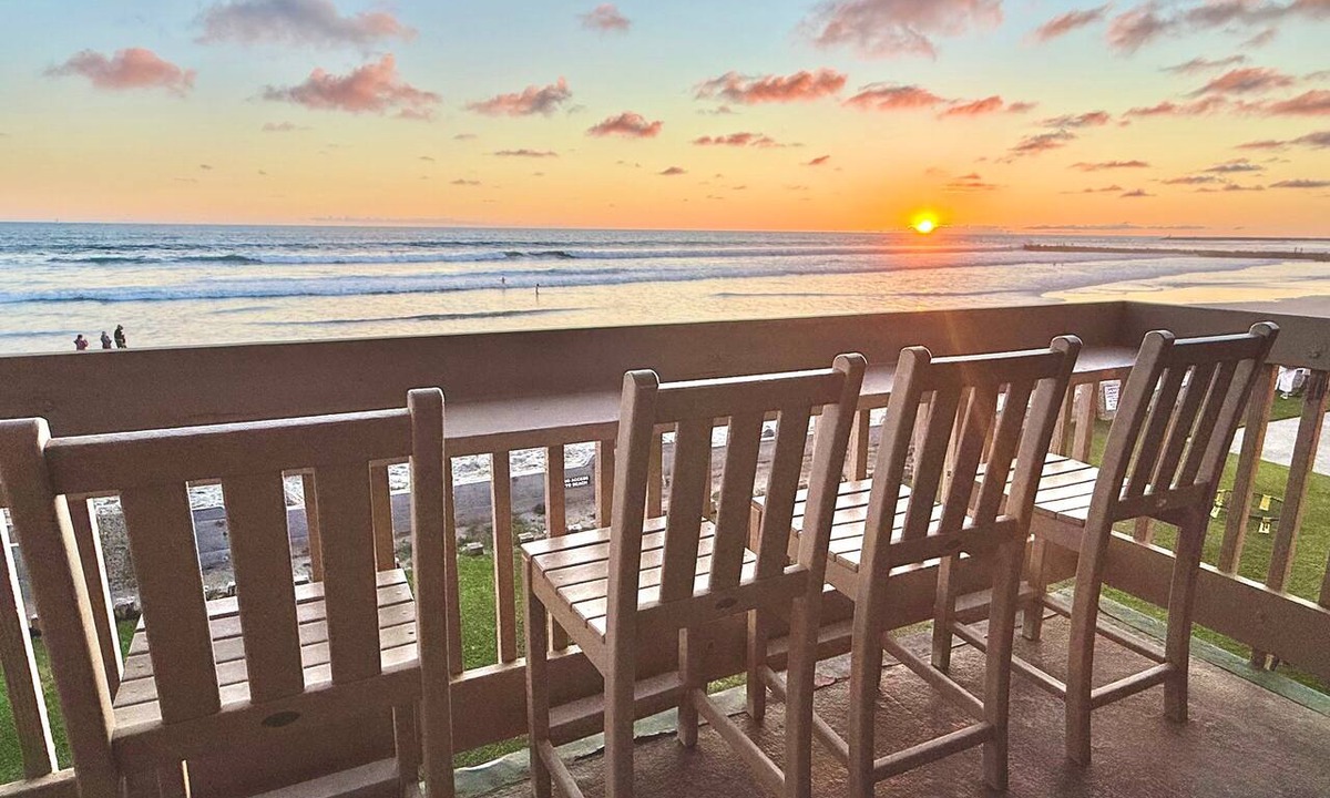 Townsite Condo | Direct Ocean Front Cottage D26 - Seaside Cottage North Coast Village