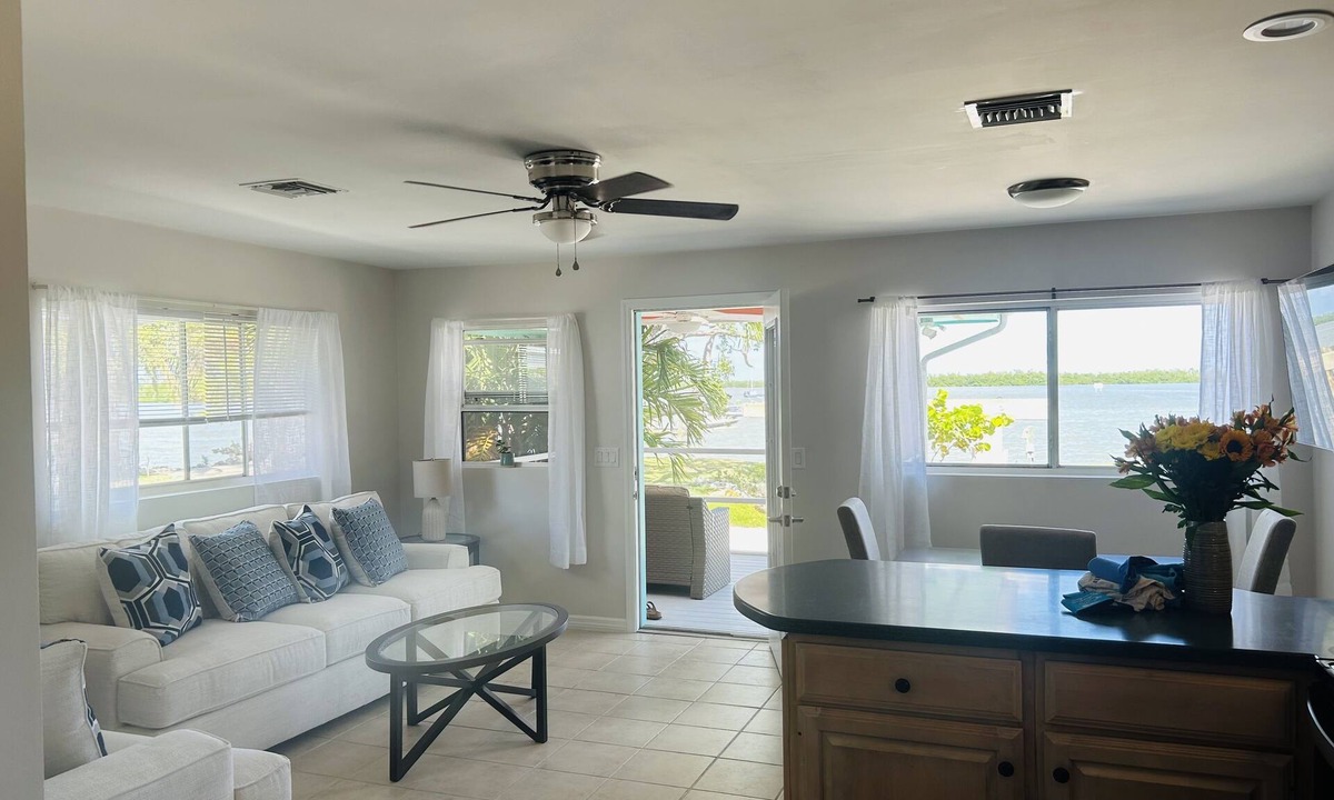 Goodland Apartment | Direct panoramic waterfront views