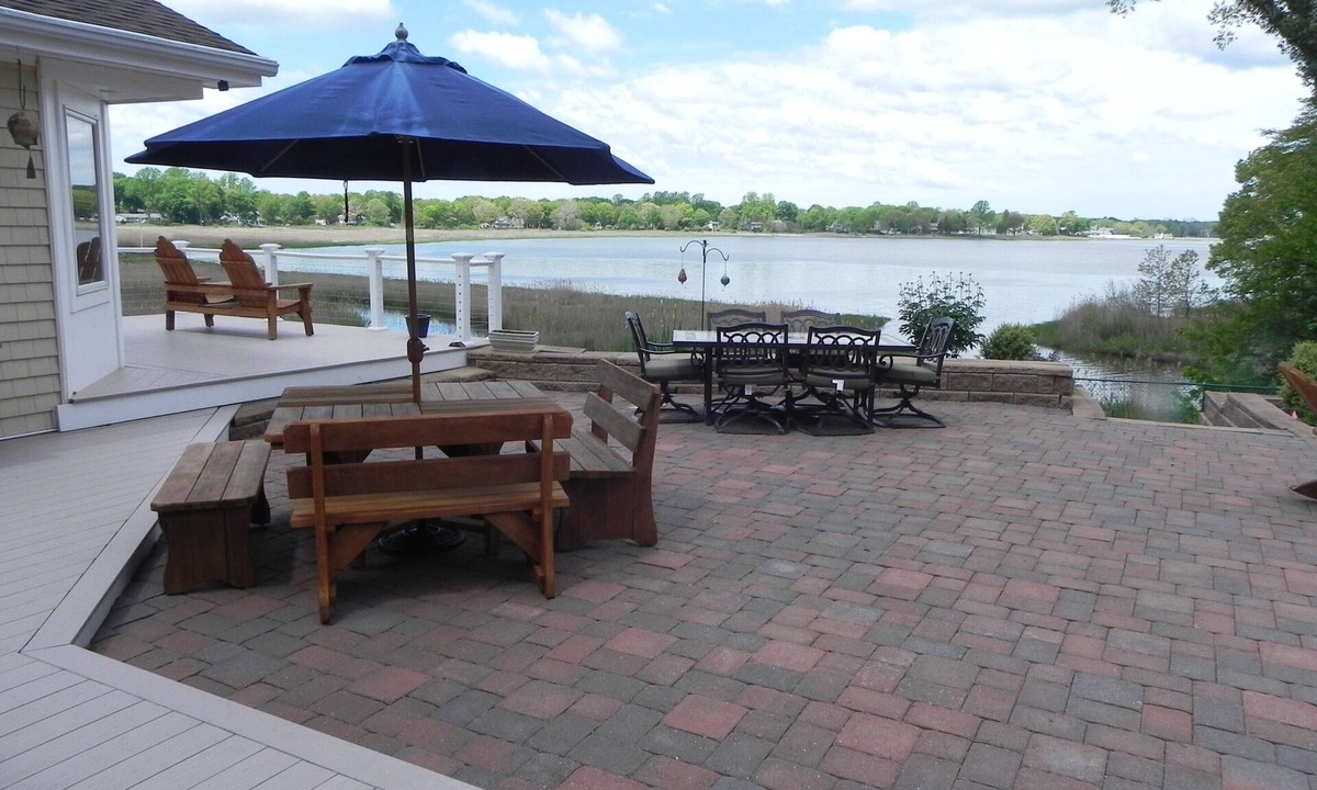 Old Saybrook House | Direct Waterfront -Charming 3-BR house with AC, fitness room in Old Saybrook