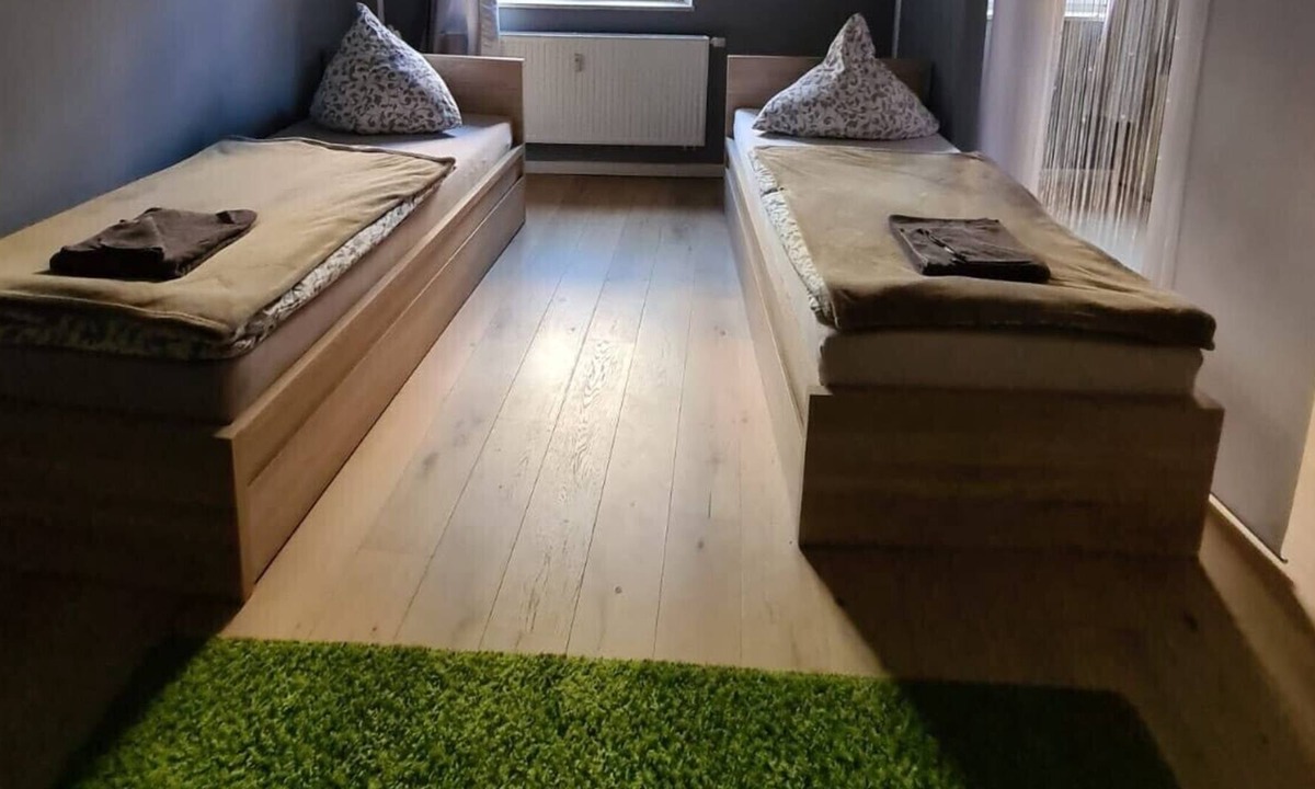Galgenhof Apartment | Directly to the fair, central & quiet / pick-up service