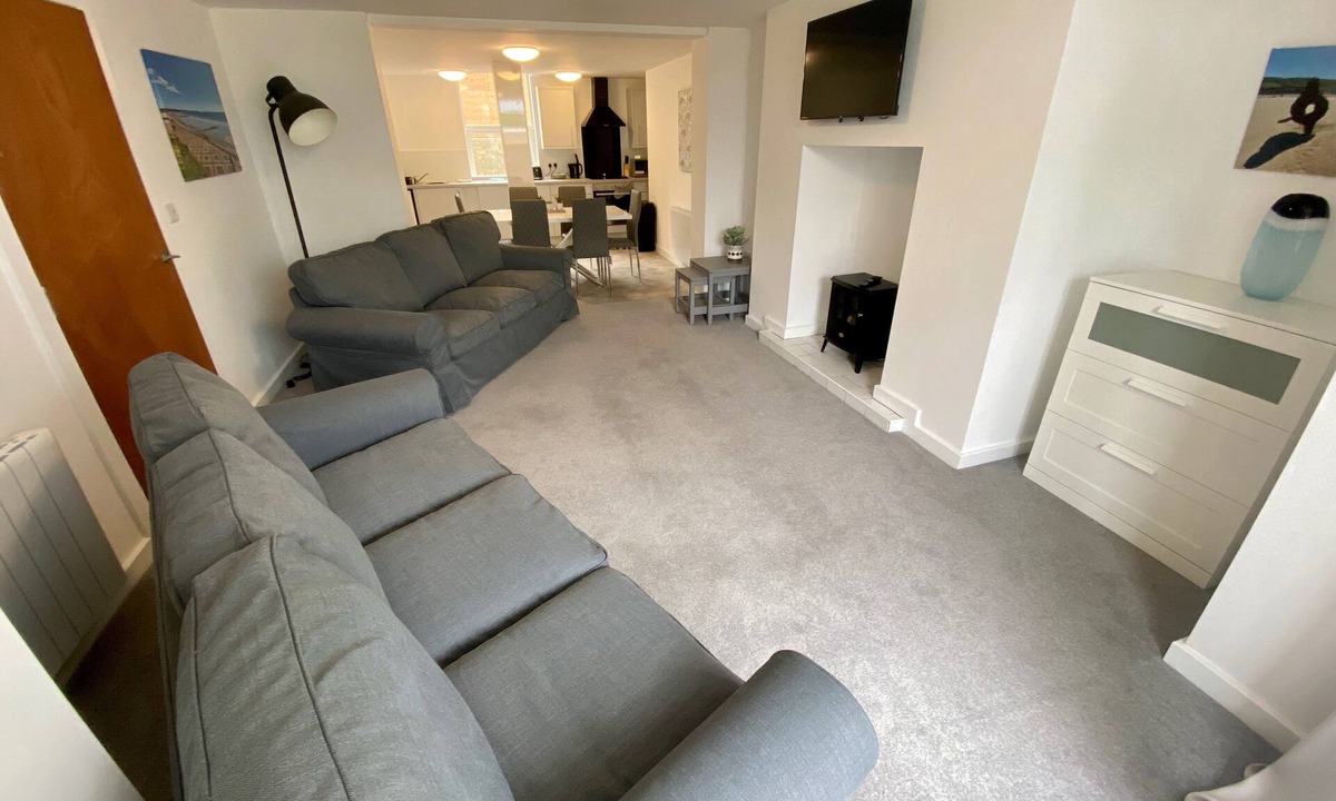 Bridlington Old Town Apartment | Disabled friendly 3 bedroom sea front apartment