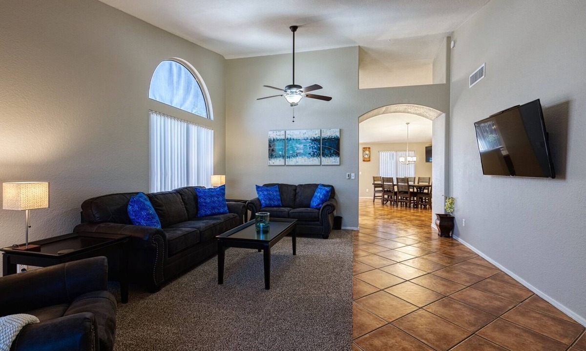Glendale House | Discounted July & Aug/2026/Westgate Vacation Rental/Walk to State Farm Stadium
