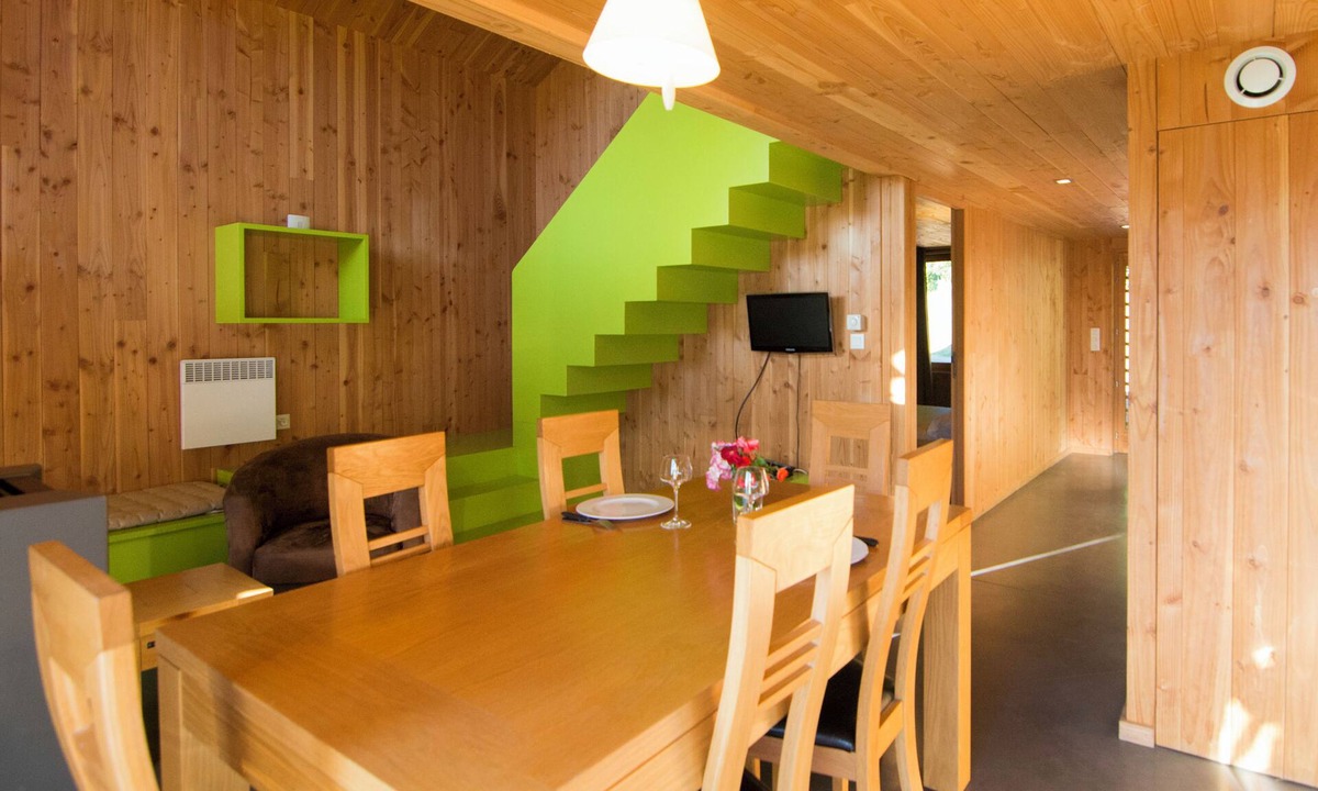 Cublize Ski Chalet | Discover Camping Le Lac des Sapins, a charming address in the heart of nature.