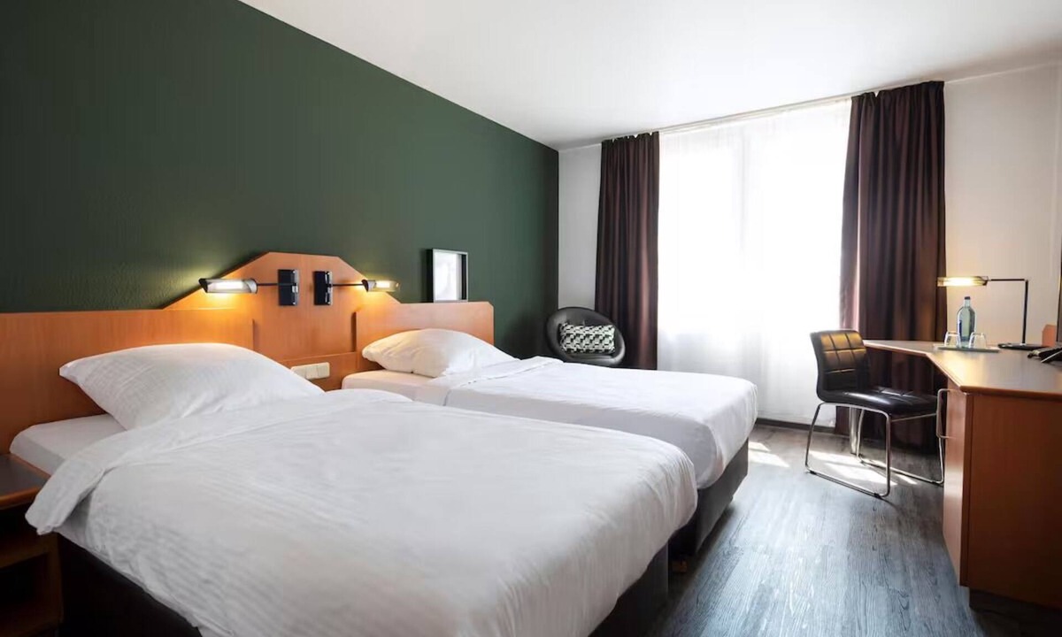 Heppenheim Hotel | Discover History with a Comfortable Stay in Central Heppenheim | Pet-Friendly