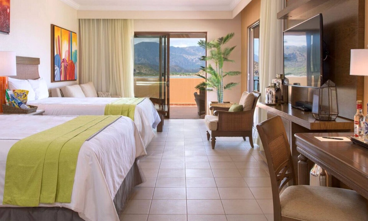 Loreto Apartment | Discover Oceanfront Luxury & Spectacular Views in Loreto