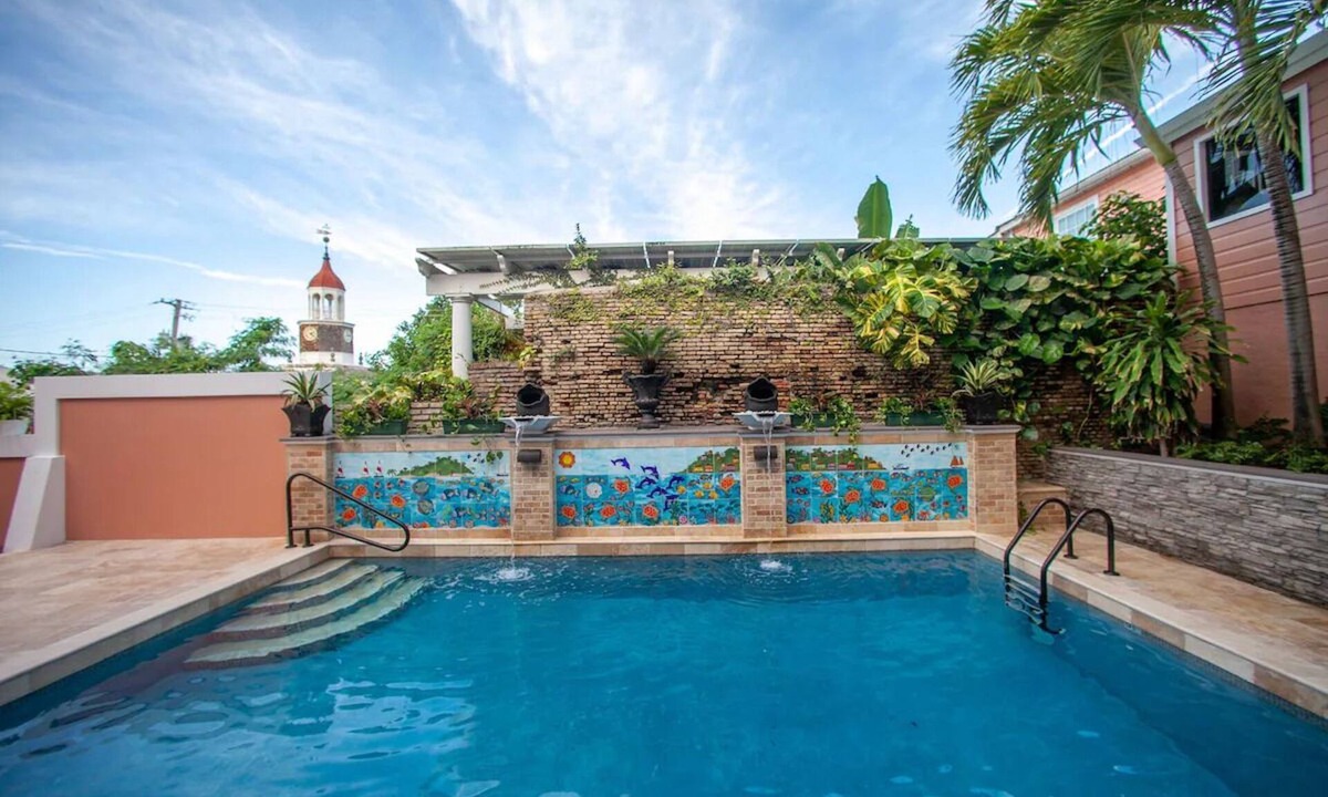 Estate East Street Hotel | Discover Vibrant Markets, Dining, Shops, and Sites from This Downtown Escape