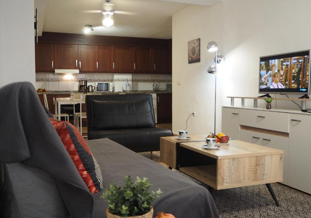 Sant Blai Apartment | Diskover Pintor Gisbert