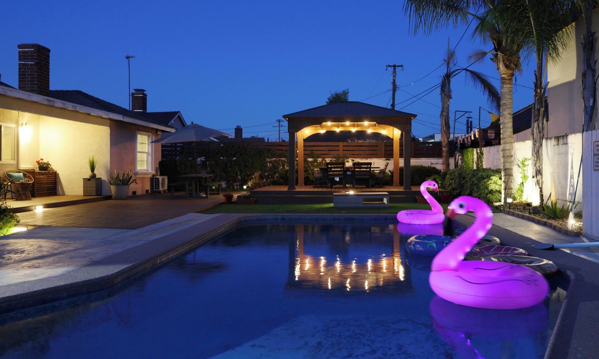 Southwest Anaheim House | Disney Magic Spacious Sanctuary