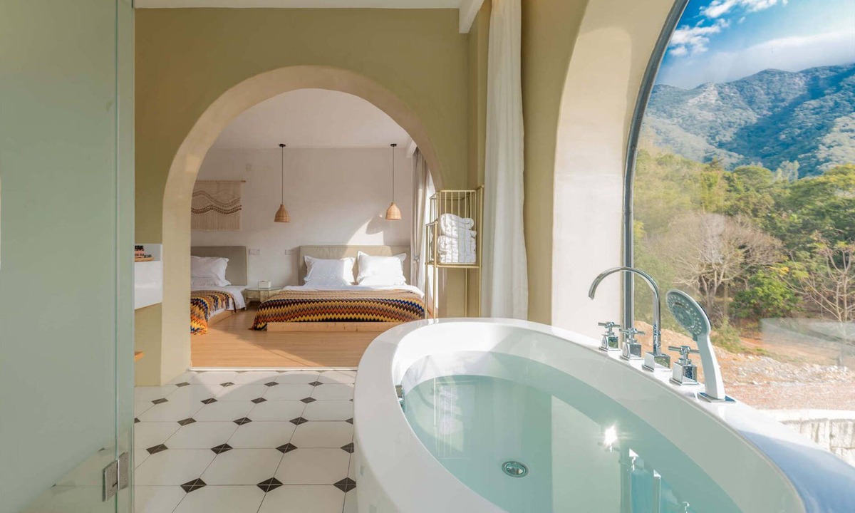 Shenzhen Bed & Breakfast | Distant Mountain Guesthouse