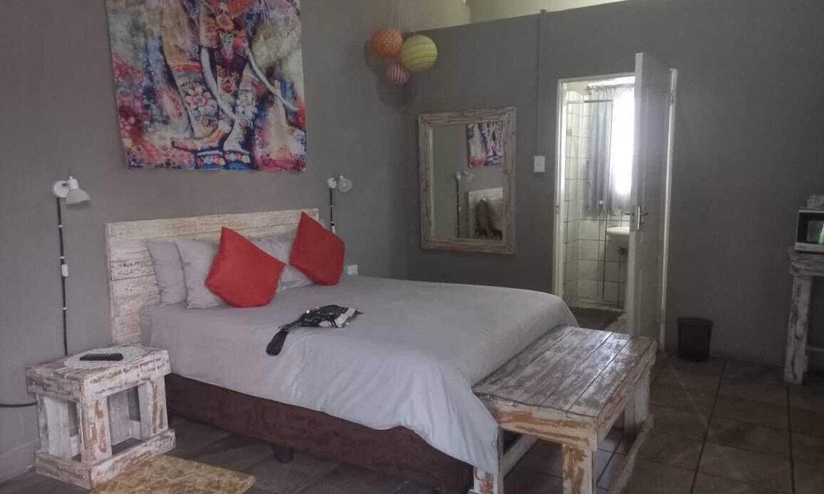Shakawe Hotel | Dithapi Cottages