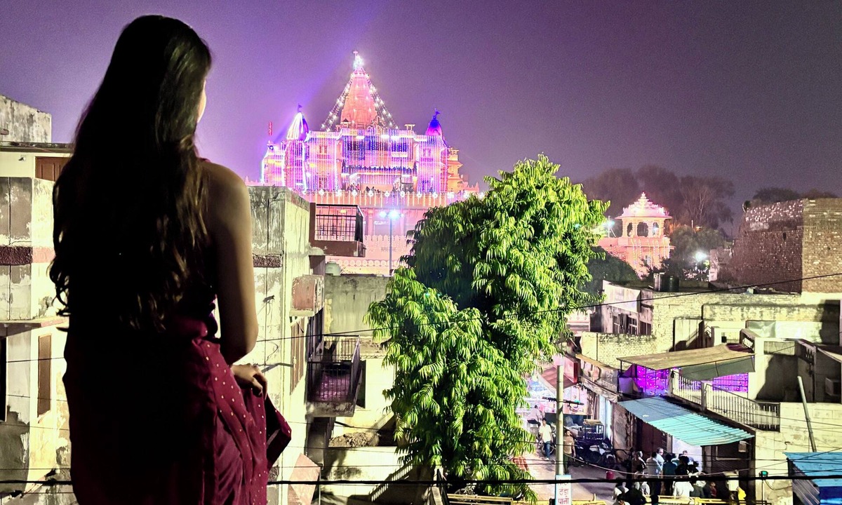Mathura House | Divine Stay - Facing Krishna Janmabhoomi Temple, Mathura/Vrindavan - Sleeps 2-6