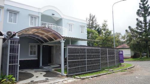 Cipanas Villa | Diyar Villas Puncak K3/2