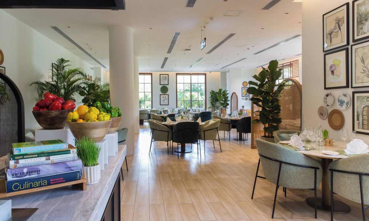 DLF Phase 3 Hotel | DLF Club 3