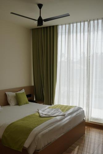 Kumbalam Hotel | Dn hotel