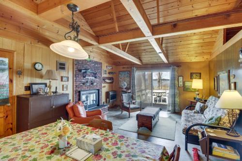 Puposky House | Dock & Fire Pit! Lake Campbell Basecamp