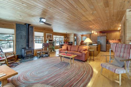 Forbes House | Dock & Foosball: Esquagama Lake Family Cabin