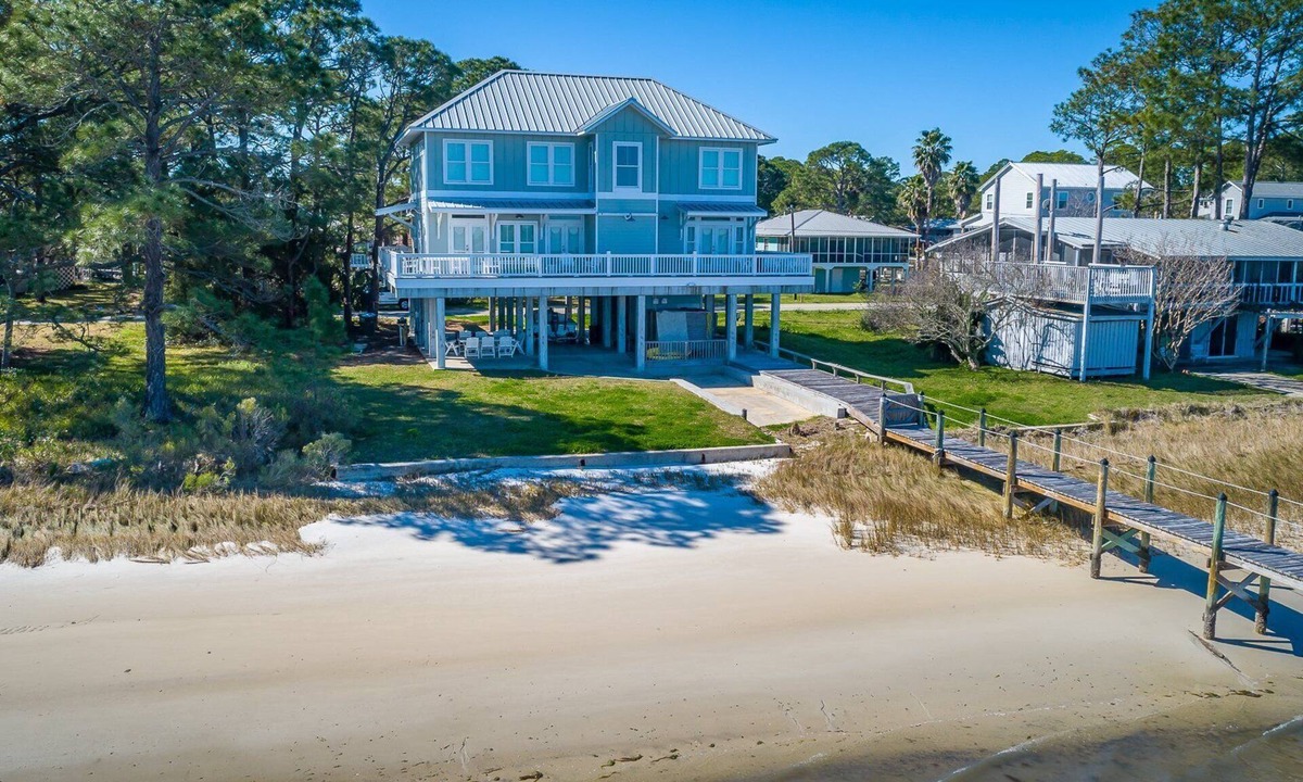 Alligator Point House | Dock Your Boat & Reel in Red Snapper Season at "Angler's W" - by Harbor Point