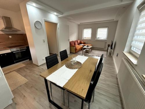 Forstfeld Apartment | Documenta Stadt Wohnung Kassel bis zu 5 Personen