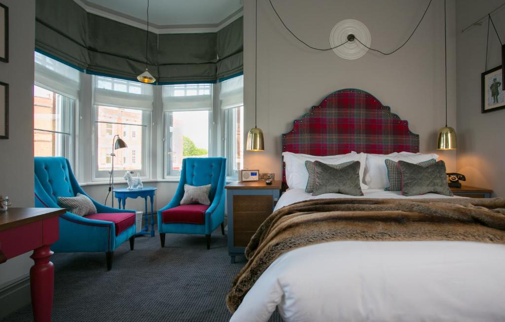 Wimbledon Hotel | Dog and Fox