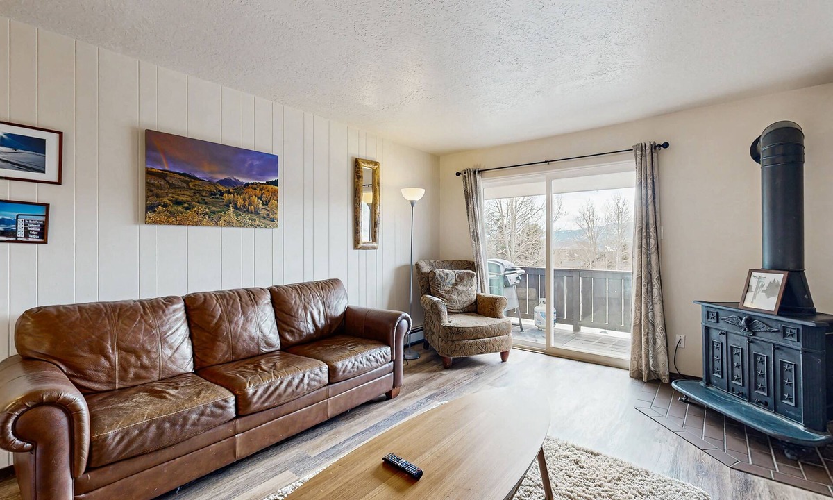 Dillon Condo | Dog-friendly condo with pool, hot tub & tennis - near summer/winter recreation