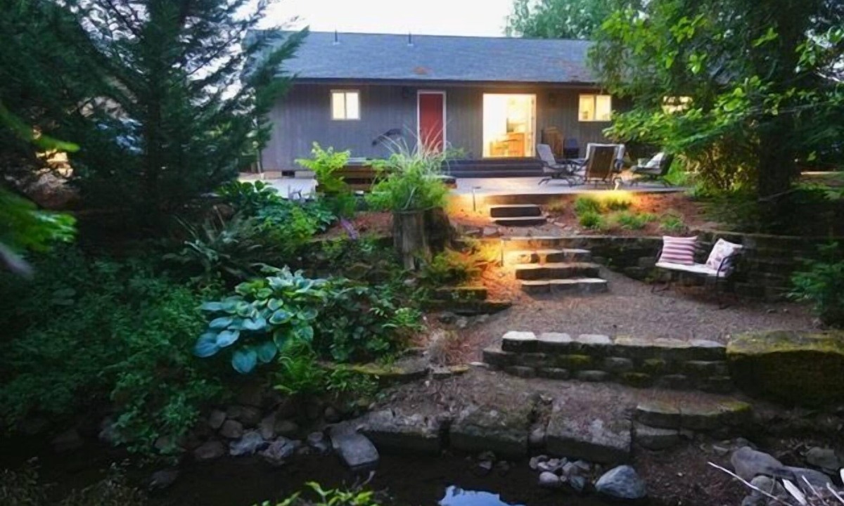Husum House | Dog-Friendly Creekside Home w/Hot Tub, Game Room. 15 minutes to town