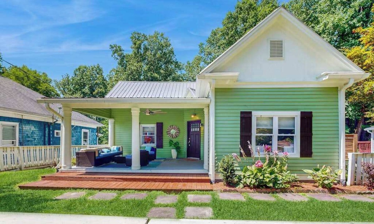 Brevard House | Dog-friendly downtown retreat with 2 kitchens & large fenced yards