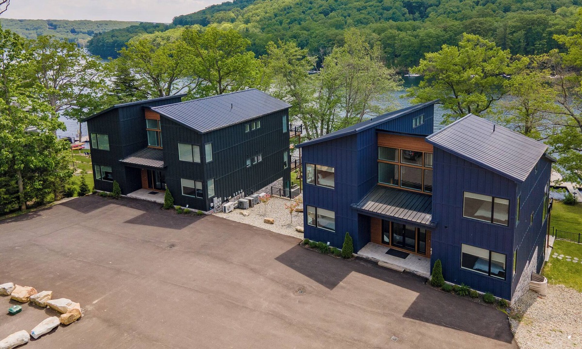 McHenry House | Dog Friendly Lakefront Escape w/20 Bedrooms & Pool