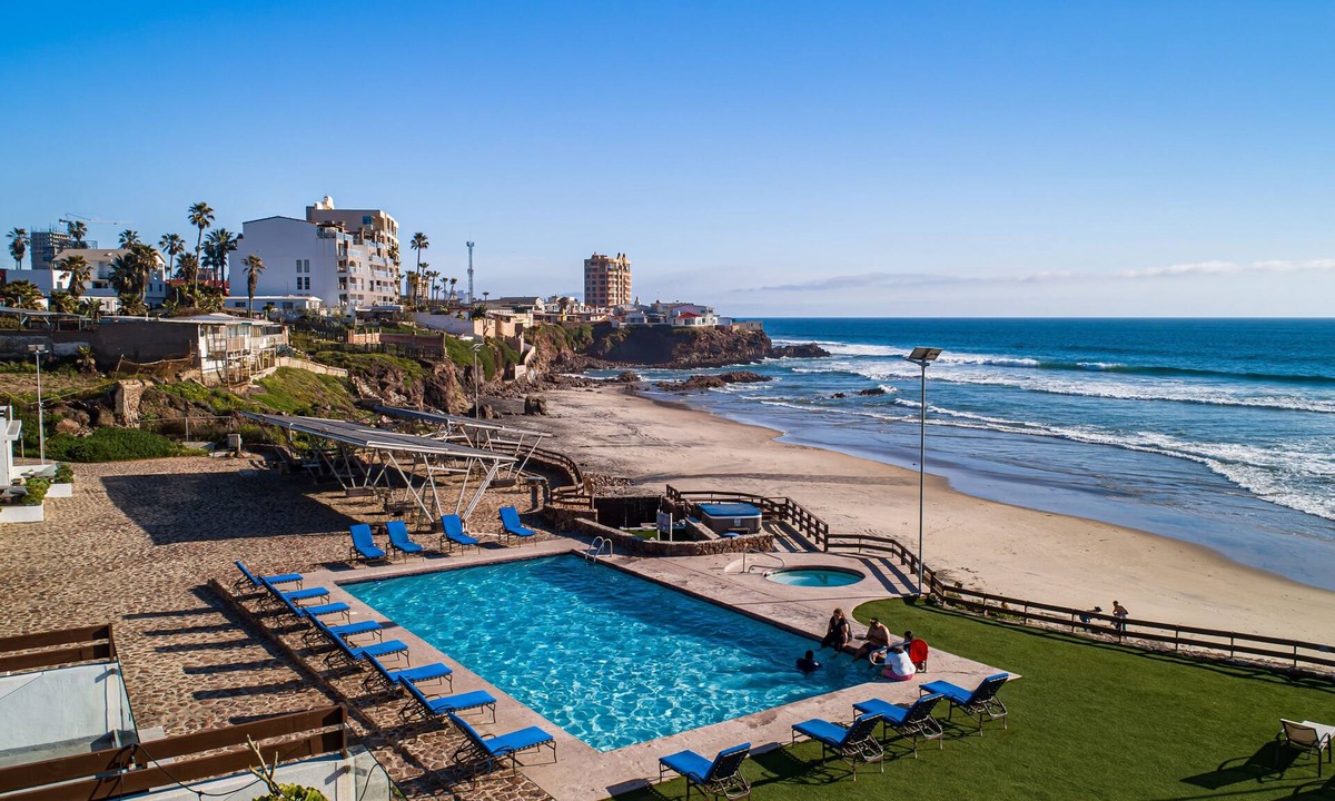 La Paloma Apartment | Dog-friendly Suite With Hot Tub, Kitchenette, Heated Outdoor Pool, Private Patio