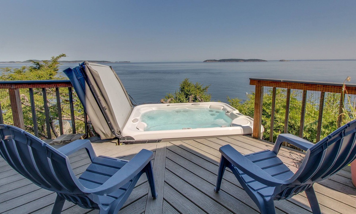 Eastsound House | Dog-friendly waterfront home with private hot tub & island views