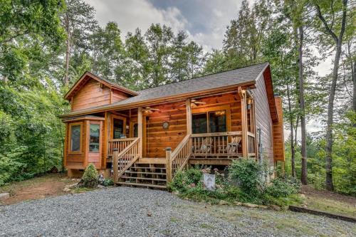 Morganton House | Dogwood Cabin Hot Tub Outdoor Fireplace Grill
