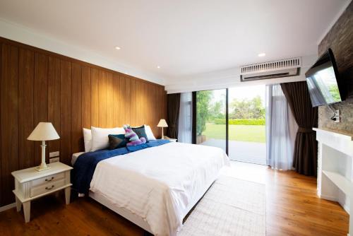 Mae Fa Luang Resort | DoiTung Lodge