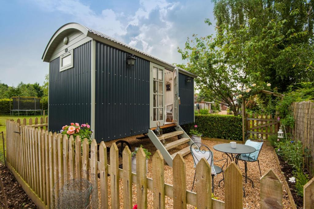 Ibsley Bed & Breakfast | Dolly at Lowlands