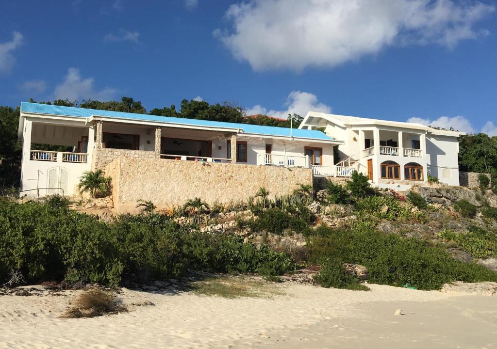 Sandy Hill Villa | Dolphin Villa