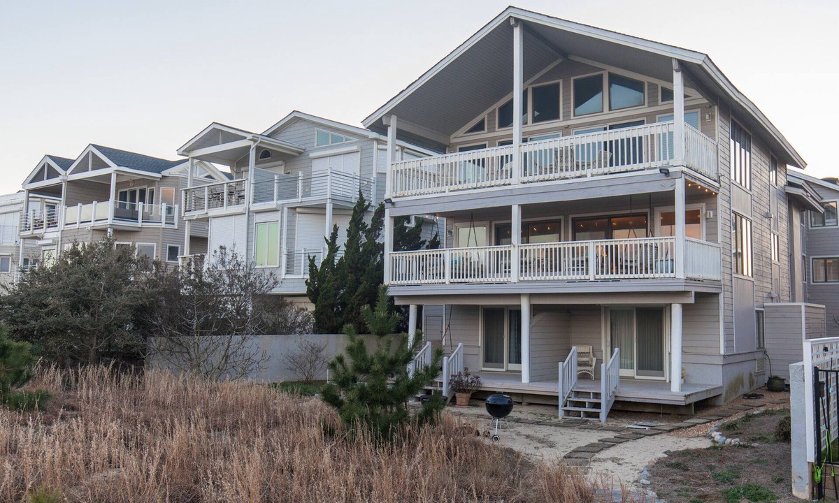 Northeast Virginia Beach House | Dolphin Watch - Oceanfront - North End VB