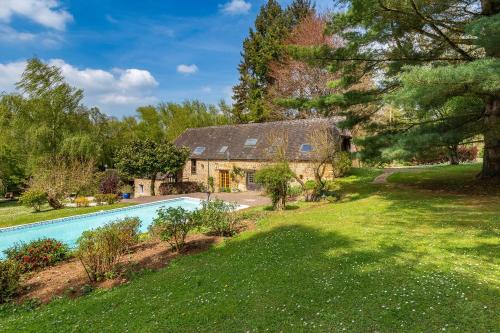 Vimoutiers House | Domaine complet de 5 gîtes, 35 pers avec piscine, tennis