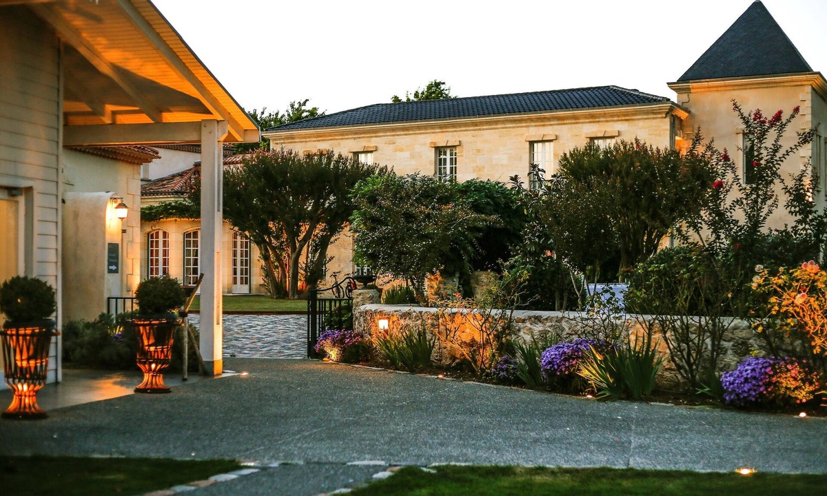 Saint-Medard-d'Eyrans Hotel | Domaine de Larchey & son restaurant - Bordeaux Sud